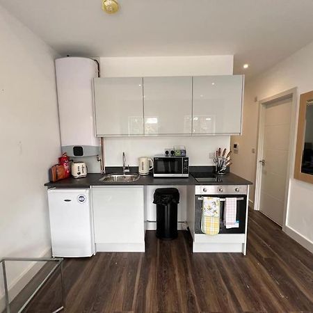 Star London Finchley Road 1-Bed Hideaway Apartment Exterior photo